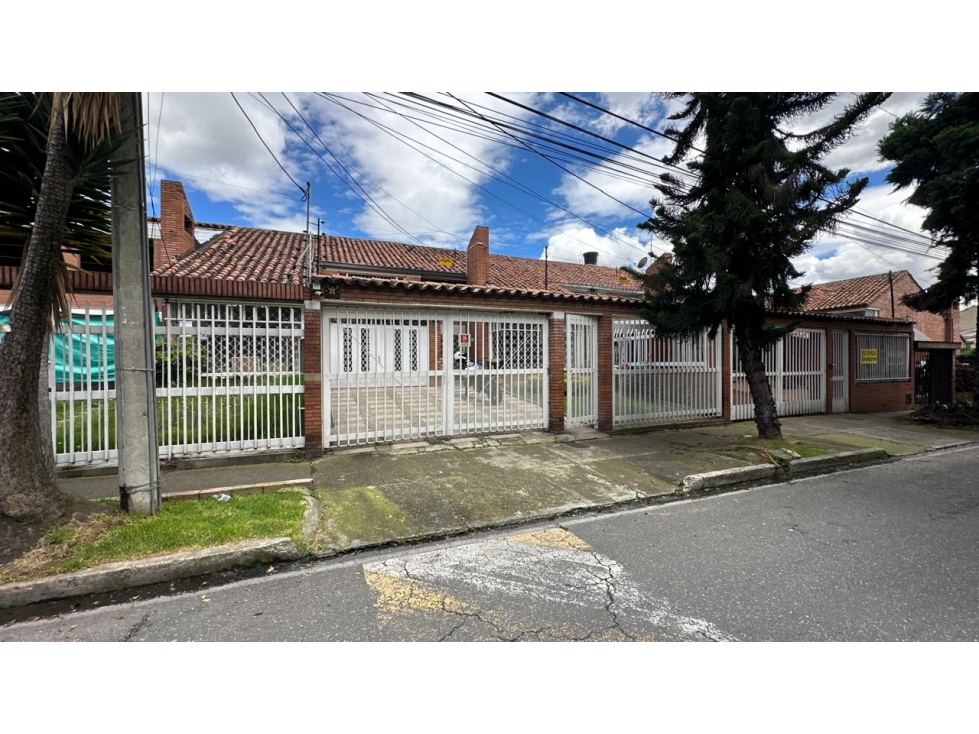 Casa en venta - La Alhambra, Bogotá — foto 2