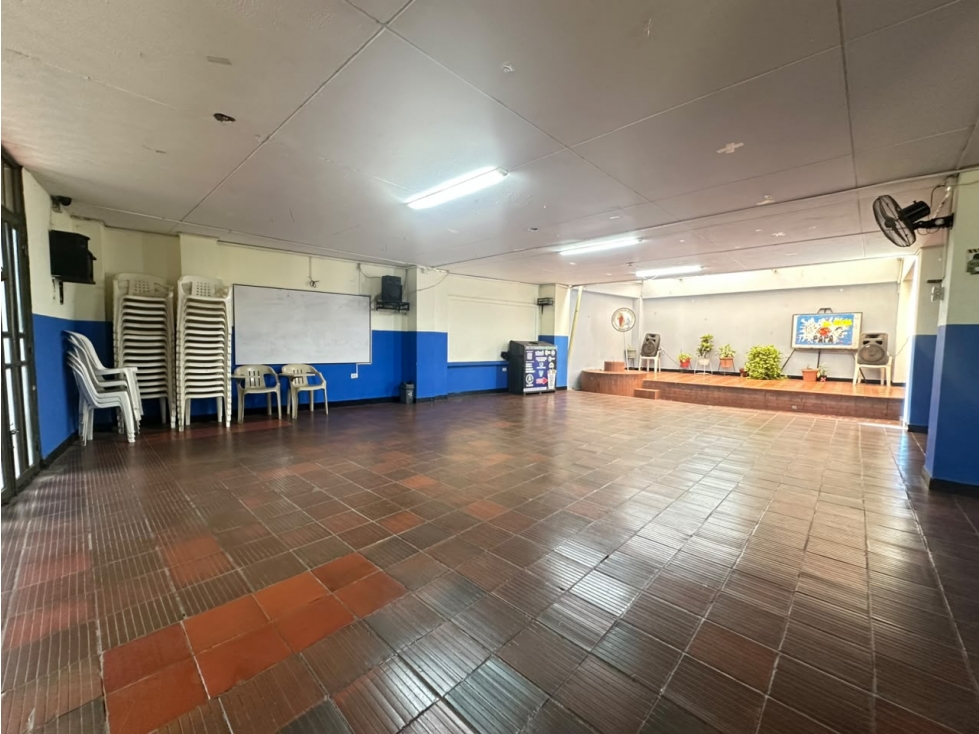 Edificio Institucional y Educativo en renta - Las Granjas, Neiva. - 2
