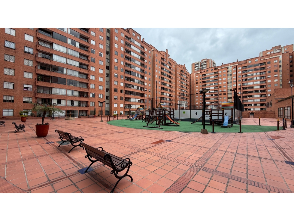 Apartamento Duplex con Terraza en venta - Lagos de Cordoba, Bogotá — foto 2