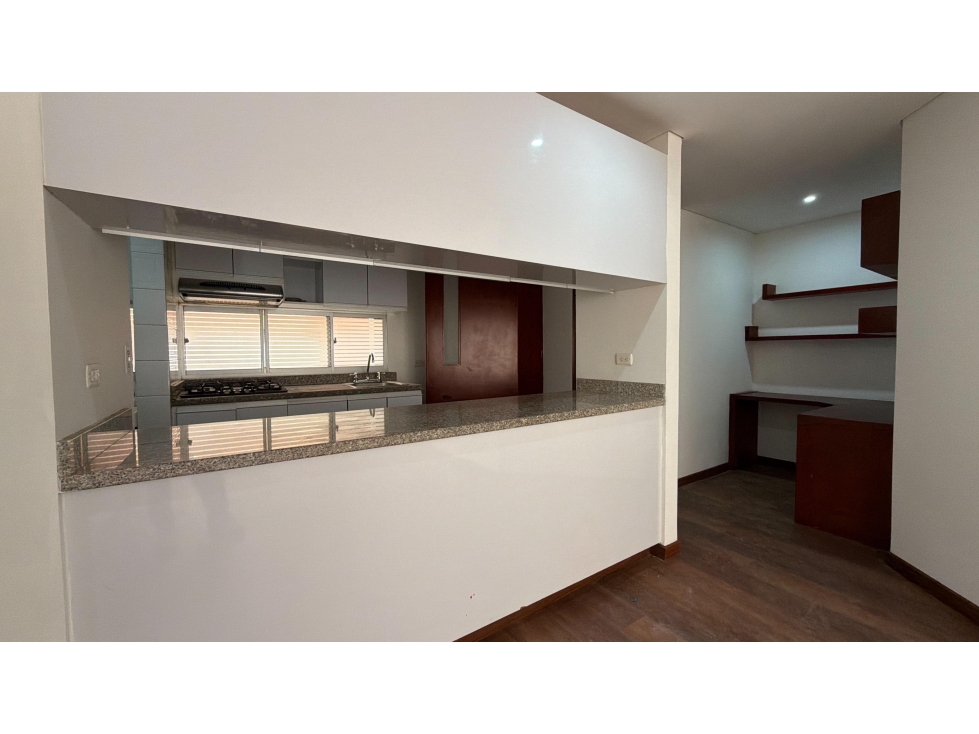 Apartamento en arriendo - Santa Paula, Bogotá — foto 2