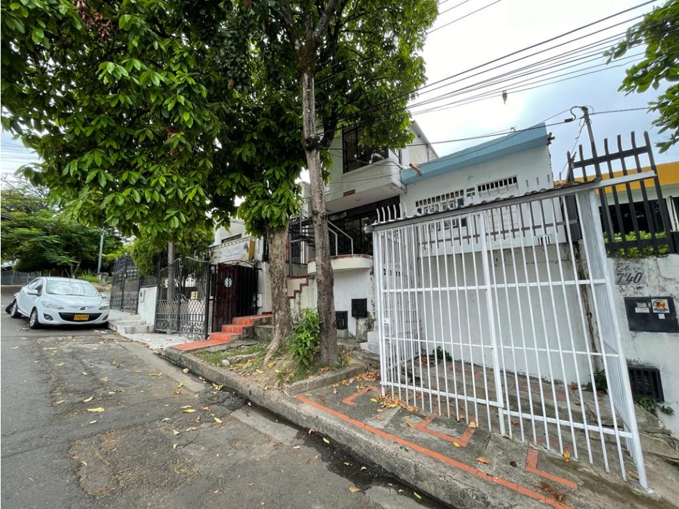 Excelente Casa Comercial para Inversión o Sector Salud en Campo Núñez — foto 2
