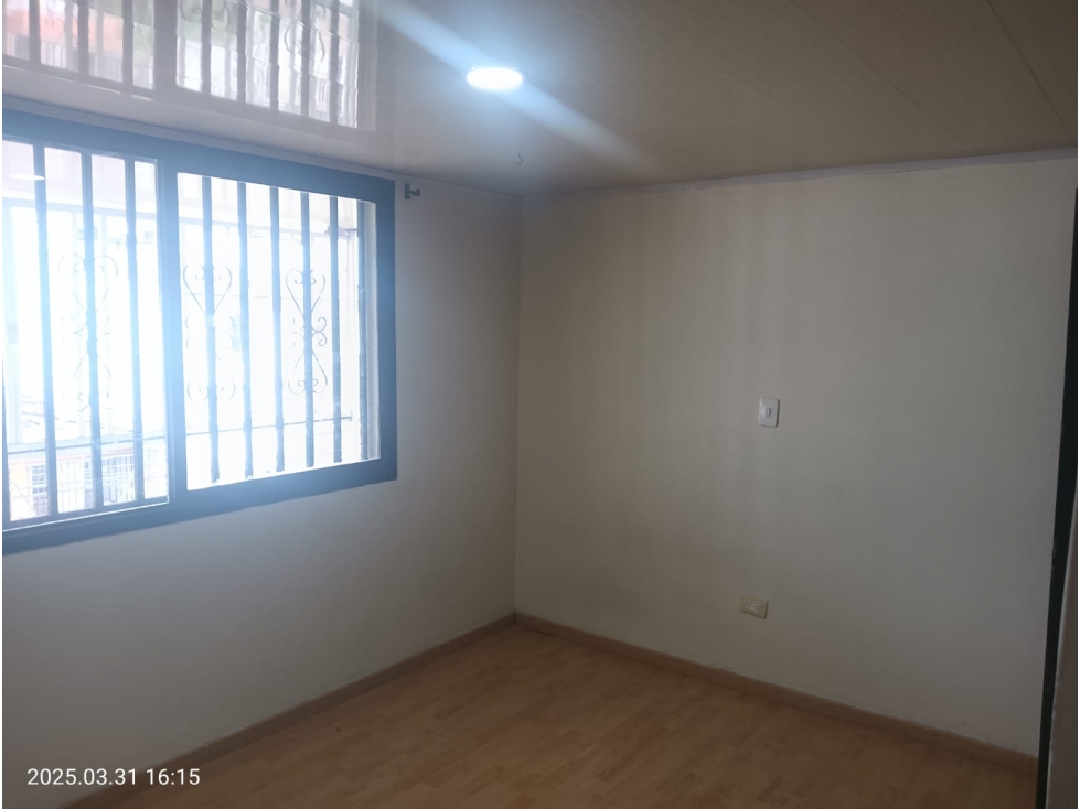 ARRIENDO CASA EN TERCER PISO SECTOR EXITO CRISTAL — foto 6