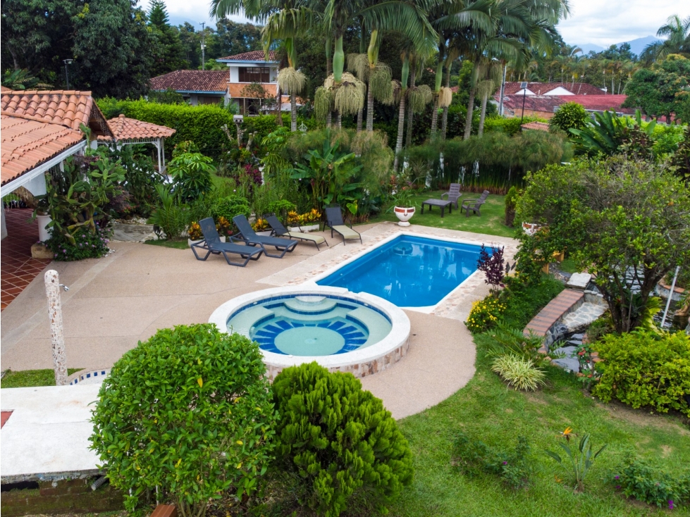 VENDO CASA CAMPESTRE VIA AL EDEN