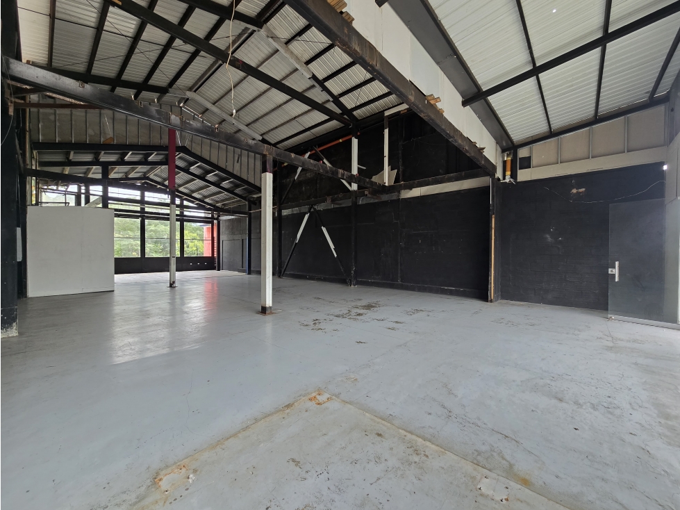 ARRIENDO LOCAL COMERCIAL ARMENIA VIA PEREIRA - 3