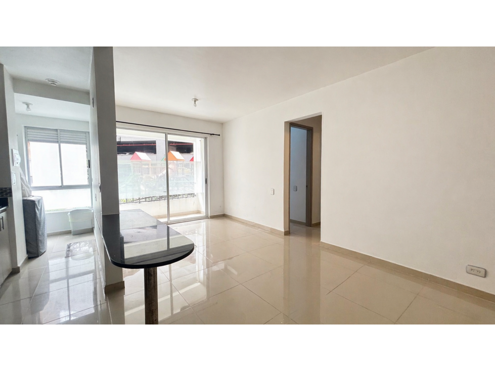 VENDO APARTAMENTO, AV. CENTENARIO, NORTE DE LA CIUDAD