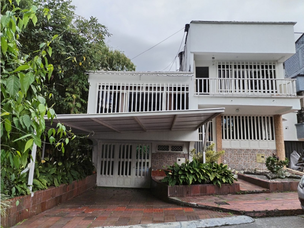 CASA EN VENTA - BARRIO NUEVA CECILIA