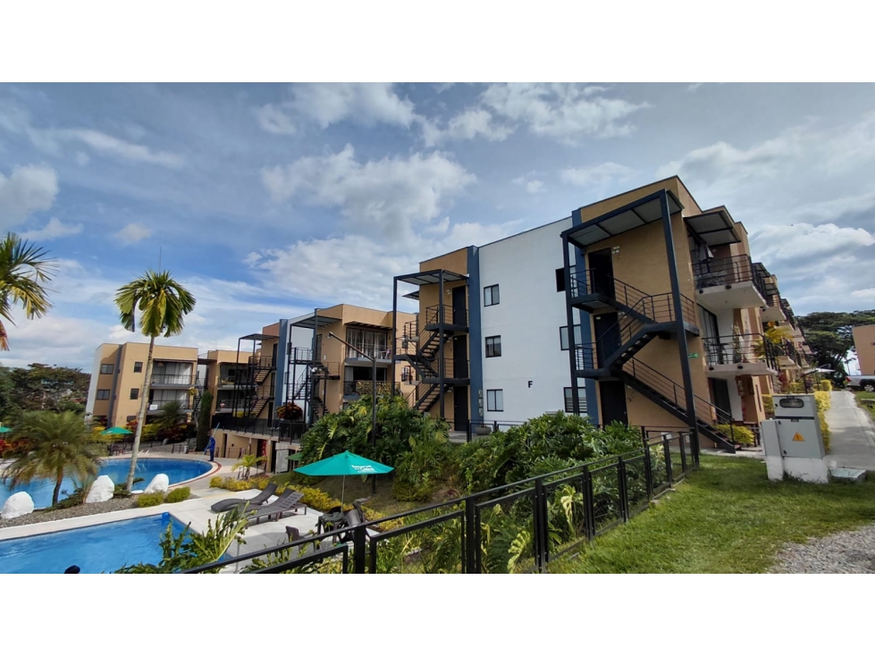 VENDO APARTAMENTO EN CONDOMINIO LA TEBAIDA