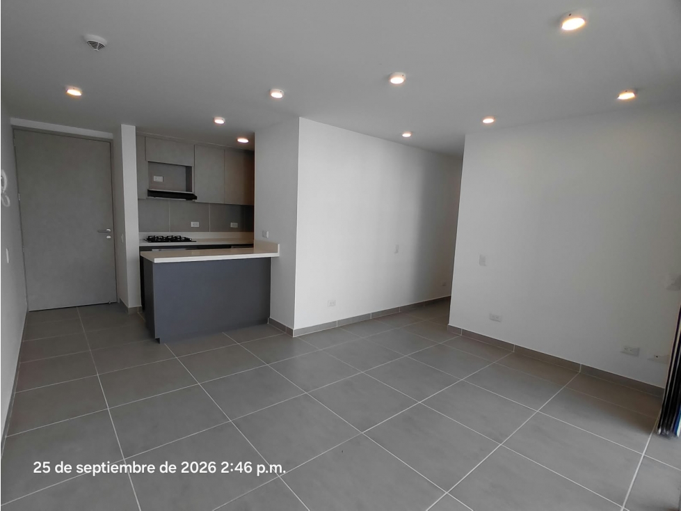 RENTO APARTAMENTO AV CENTENARIO ARMENIA