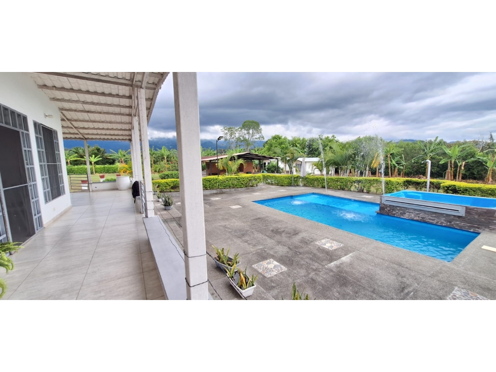 CASA CAMPESTRE EN RENTA, SECTOR LA Y CALARCA - 2