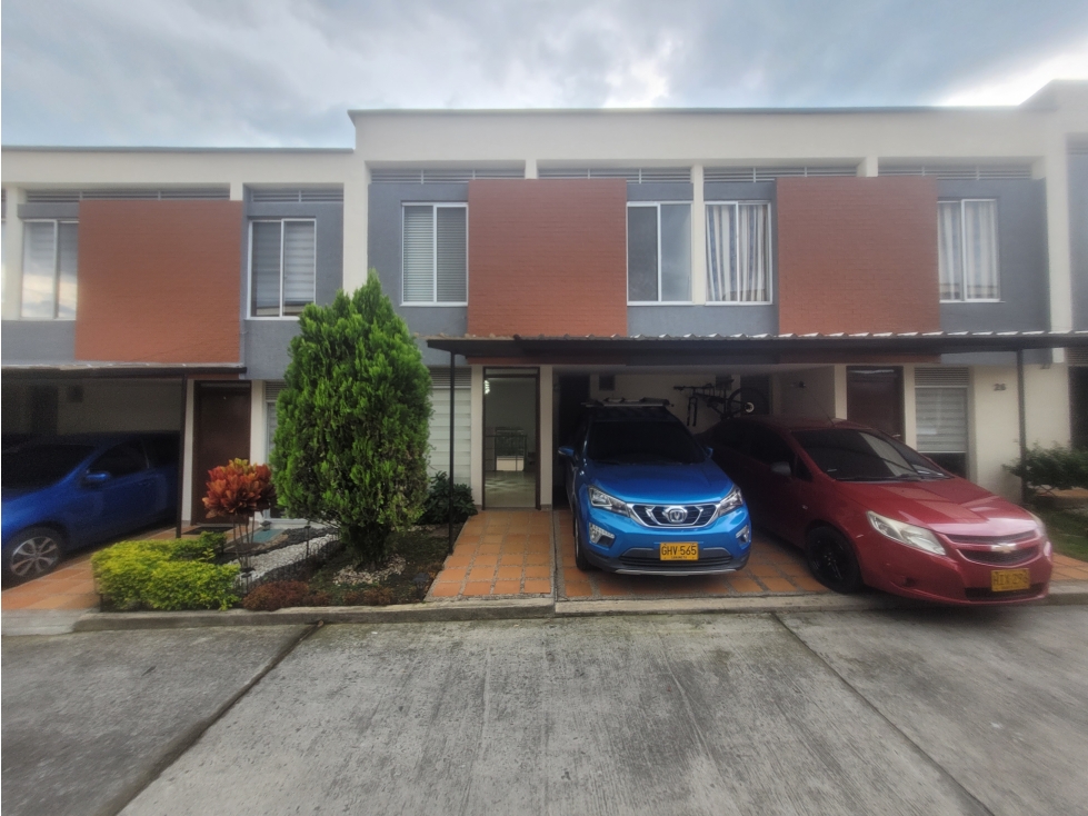 VENDO CASA EN CONJUNTO CERRADO NORTE DE ARMENIA