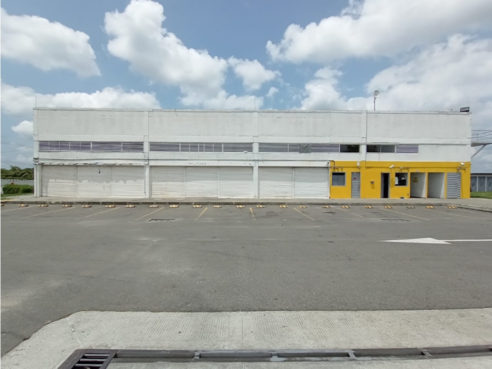 LOCAL COMERCIAL, OFICINAS O BODEGA ARRIENDO VIA MONTENEGRO - 1