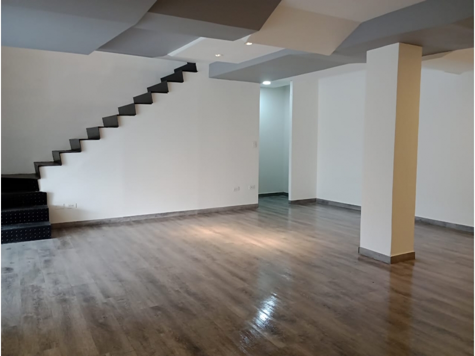 LOCAL COMERCIAL CON OFICINAS EN VENTA AV BOLIVAR NORTE — foto 6