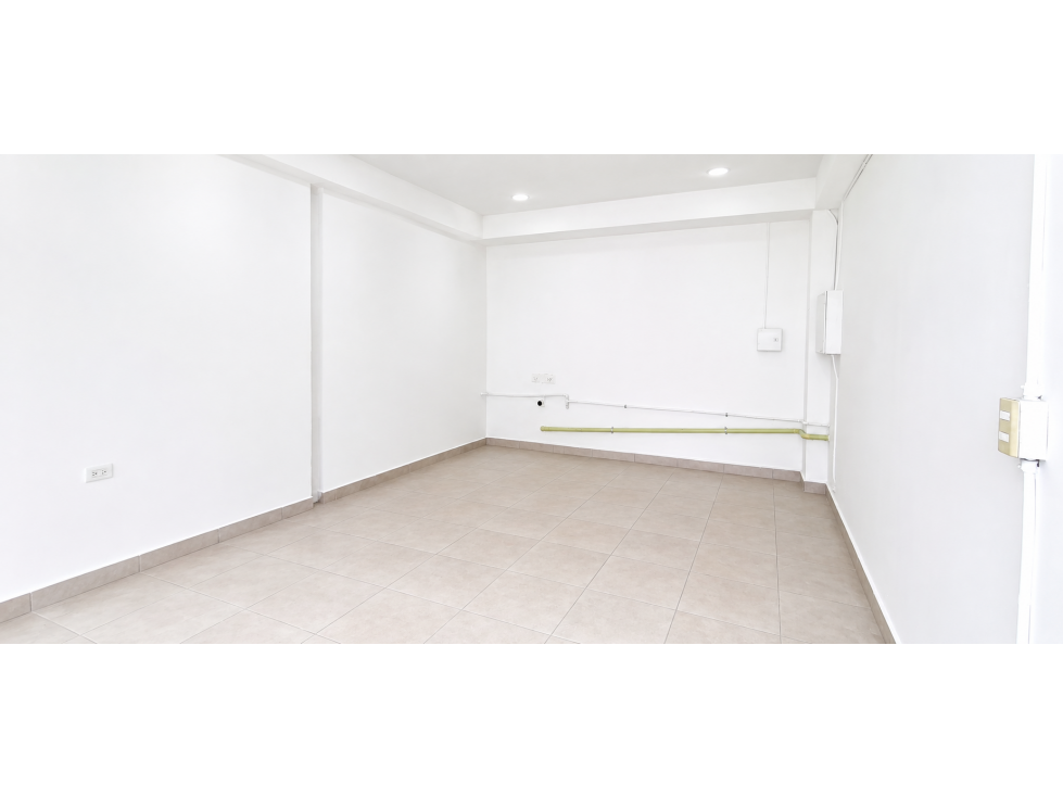 ARRIENDO LOCAL COMERCIAL, MALL ESTACION - 2