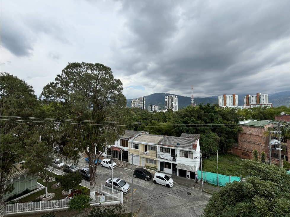 VENDO APARTAMENTO AL NORTE DE LA CIUDAD, SECTOR FUNDADORES — foto 2