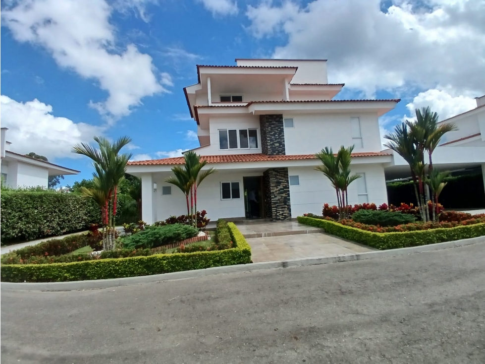 VENTA ESPECTACULAR CASA CAMPESTRE QUINDIO