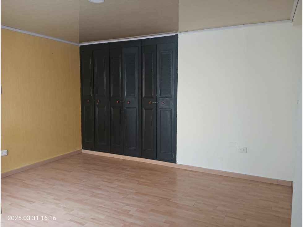 ARRIENDO CASA EN TERCER PISO SECTOR EXITO CRISTAL — foto 3