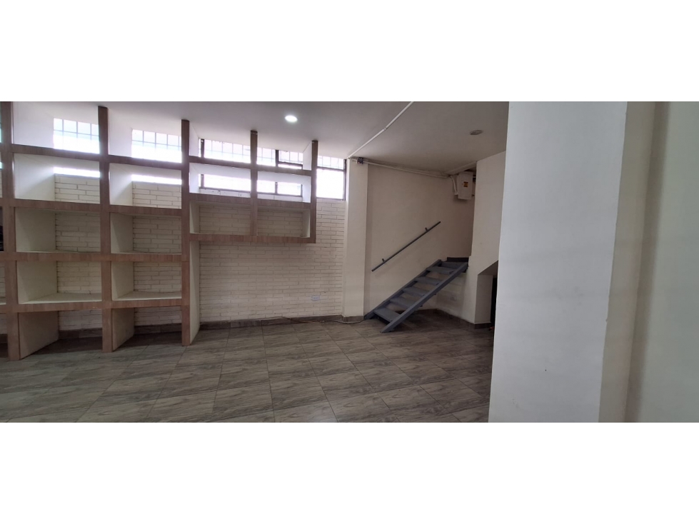 ARRIENDO BODEGA No. 1 - 3