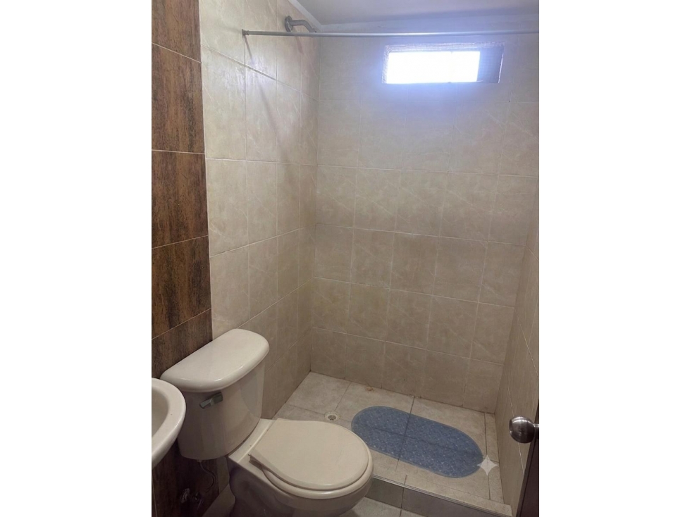 CASA ESQUINERA CON LOCAL EN VENTA SUR OCCIDENTE — foto 4
