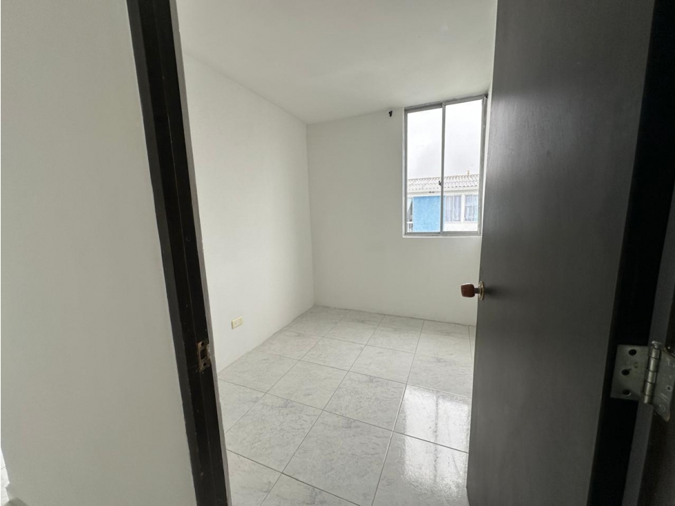 VENDO APARTAMENTO, SECTOR CHILACO. SUR DE LA CIUDAD — foto 3