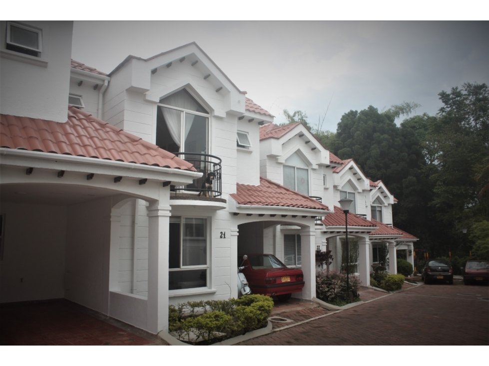 VENDO CASA EN CONJUNTO CERRADO, SECTOR LAURES — foto 2