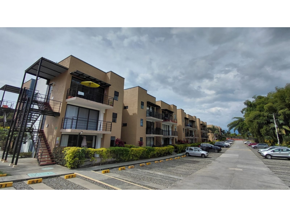 VENDO APARTAMENTO EN CONDOMINIO LA TEBAIDA