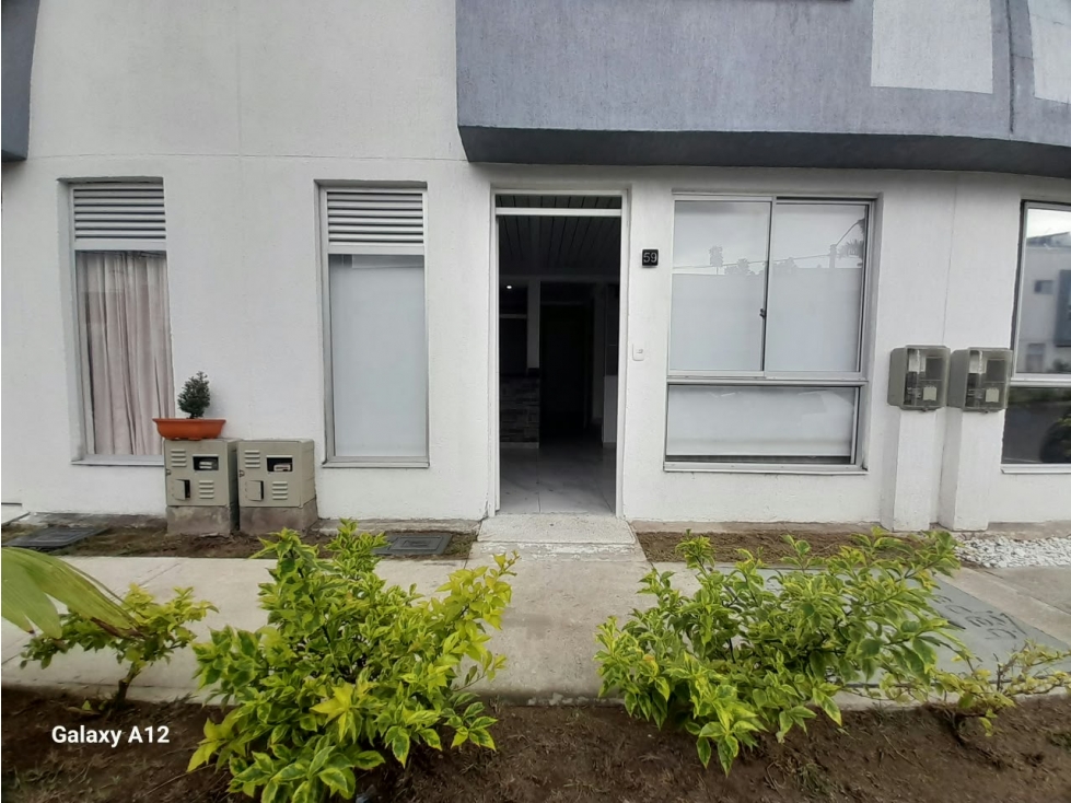 CASA EN ARRIENDO AL SUROCCIDENTE, AV DE LOS CAMELLOS — foto 2