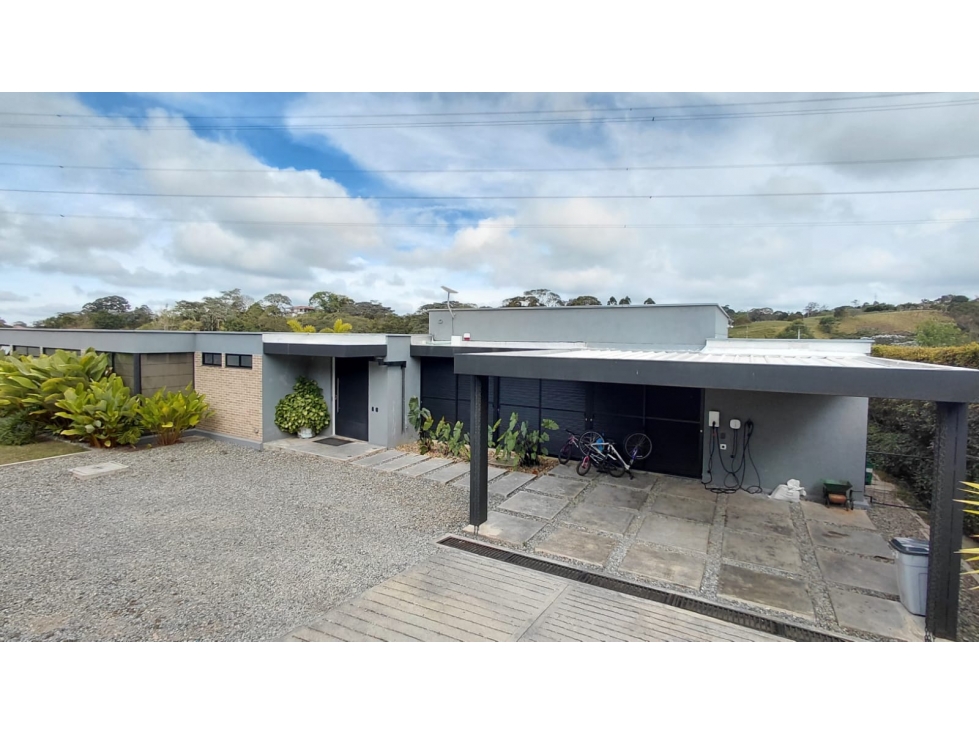 VENDO CASA CAMPESTRE EN CONDOMINIO ENTREMADEROS VIA CIRCASIA