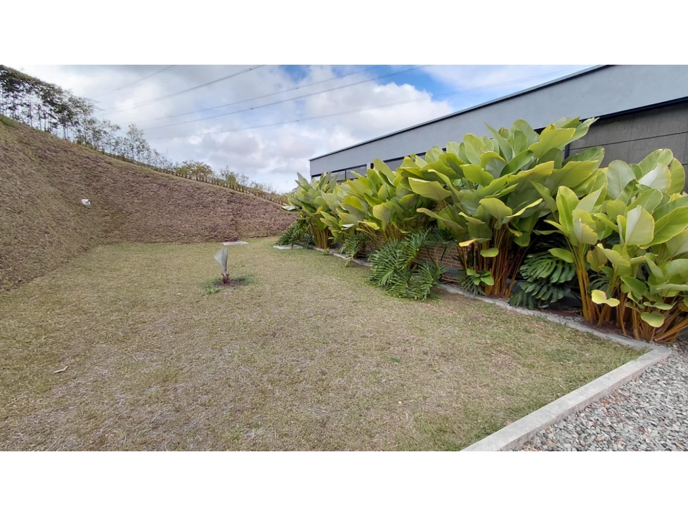VENDO CASA CAMPESTRE EN CONDOMINIO ENTREMADEROS VIA CIRCASIA — foto 2