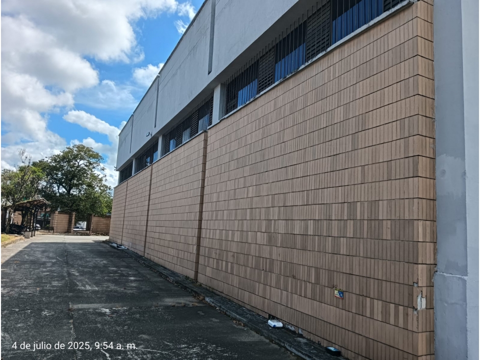 ARRIENDO BODEGA AL SUR DE LA CIUDAD DE ARMENIA - 3