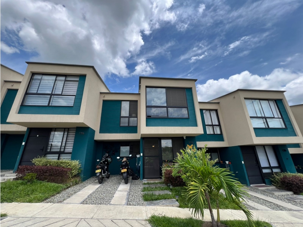 VENDO CASA EN CONJUNTO CERRADO SECTOR AEROPUERTO TEBAIDA QUINDIO