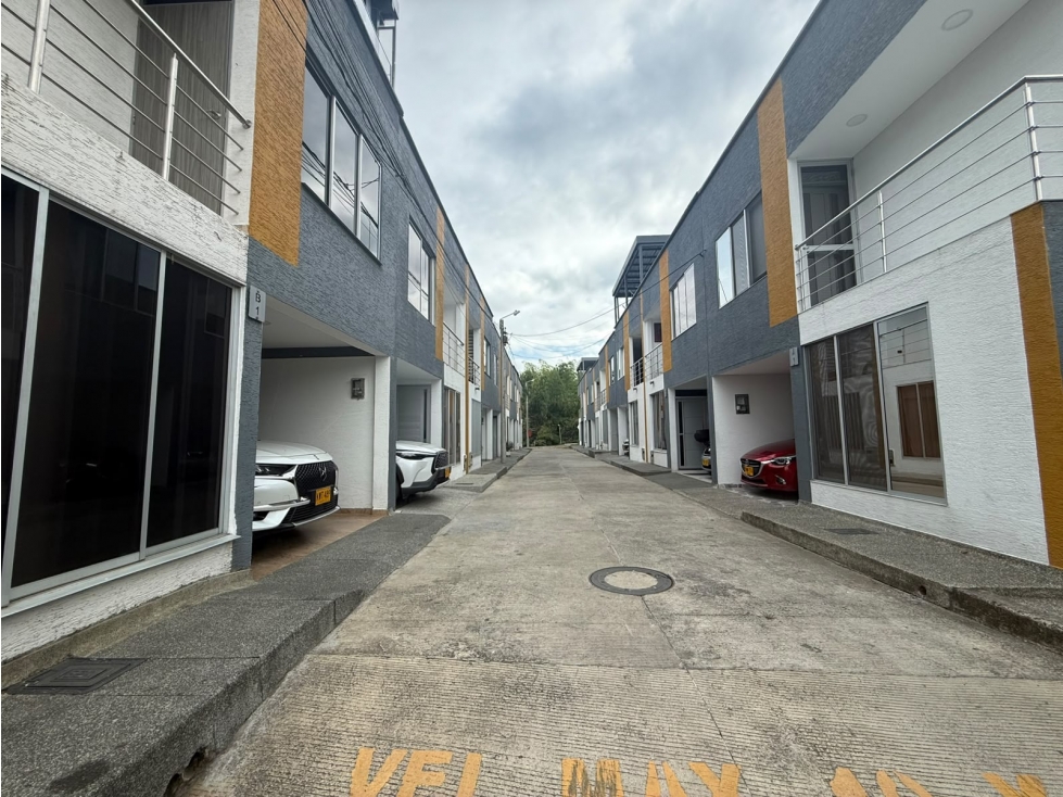 VENTA LOTE EN CONJUNTO CERRADO CON LICENCIA DE CONSTRUCCION — foto 4