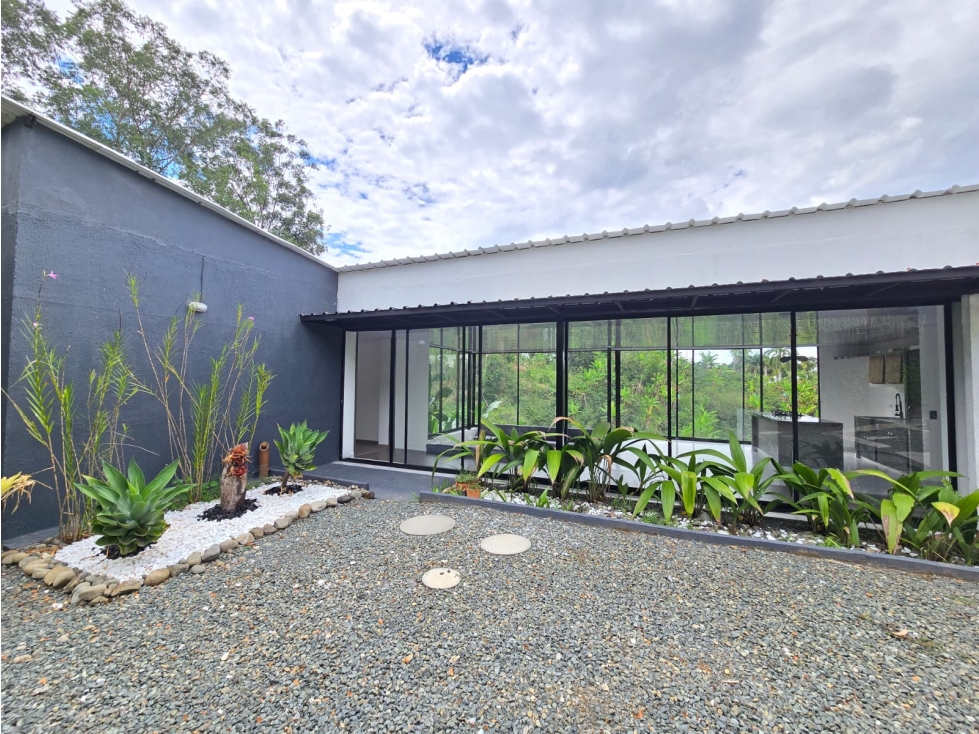 ARRIENDO CASA CAMPESTRE CON CABAÑA INDEPENDIENTE EN QUIMBAYA — foto 2