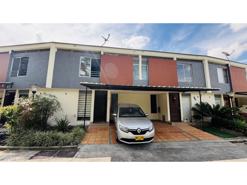 VENTA CASA EN CONJUNTO CERRADO, SECTOR CRQ