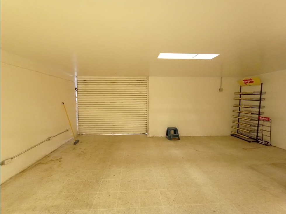 LOCAL COMERCIAL, OFICINAS O BODEGA ARRIENDO VIA MONTENEGRO - 5