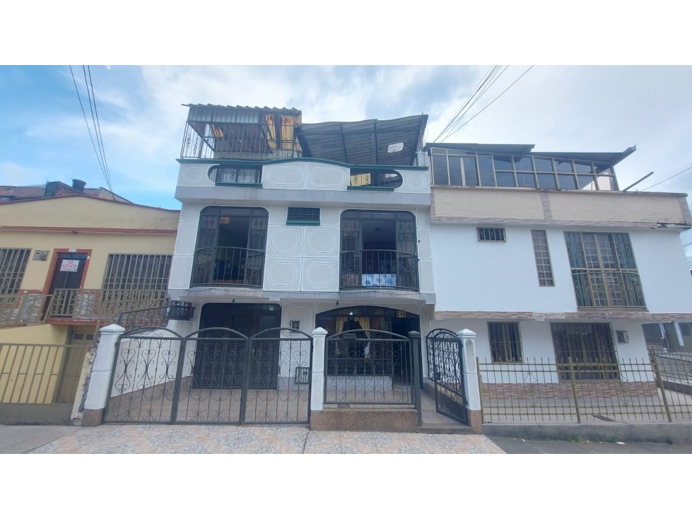 VENDO CASA BARRIO GRANADA ARMENIA