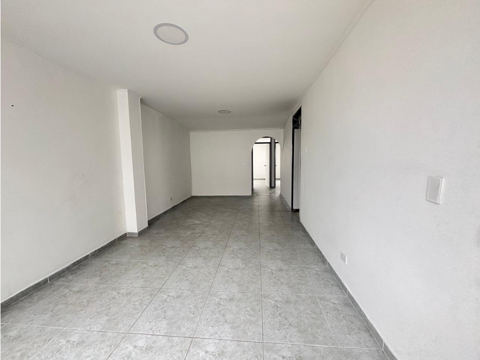 ARRIENDO APARTEMENTO AL NORTE DE LA CIUDAD - 1