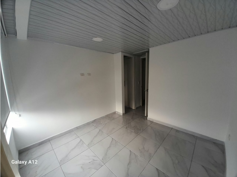 CASA EN ARRIENDO AL SUROCCIDENTE, AV DE LOS CAMELLOS — foto 5