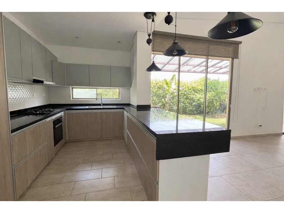 CASA CAMPESTRE EN VENTA, VÍA AL CAIMO