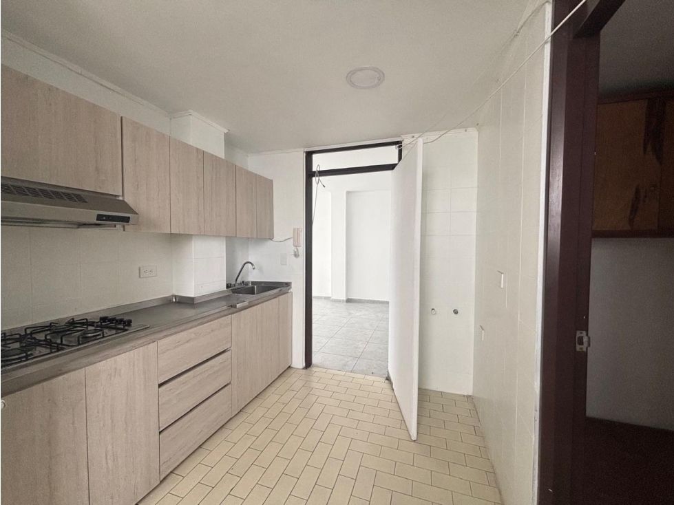 ARRIENDO APARTEMENTO AL NORTE DE LA CIUDAD - 2