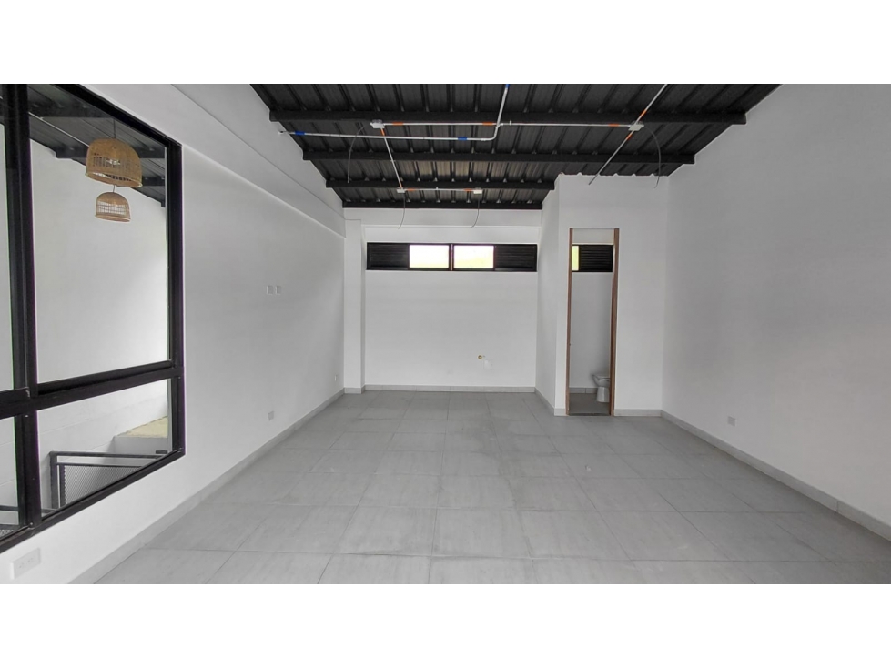 ARRIENDO LOCAL NORTE MALL SAMARKANDA — foto 5