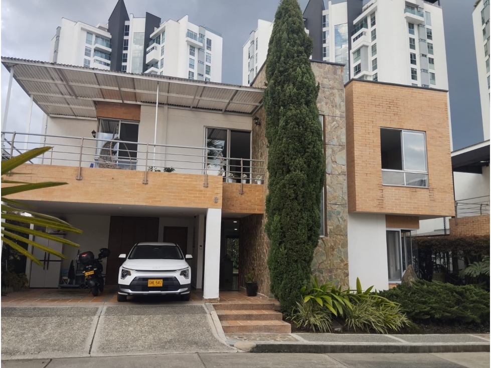 CASA EN VENTA EN CONJUNTO CERRADO BARRIO LA CASTELLANA