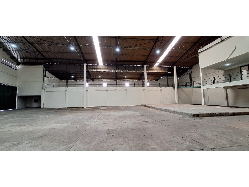 ARRIENDO BODEGA No. 2 - 2