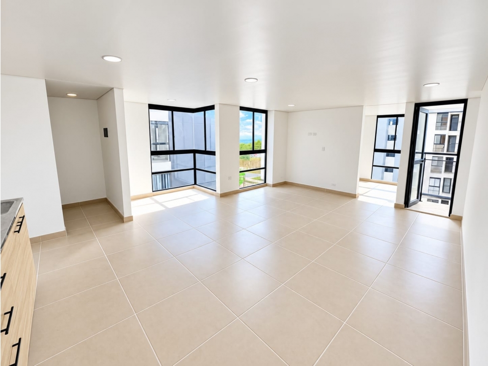 ARRIENDO APARTAMENTO, AL SUR DE LA CIUDAD, VIAL AL EDEN