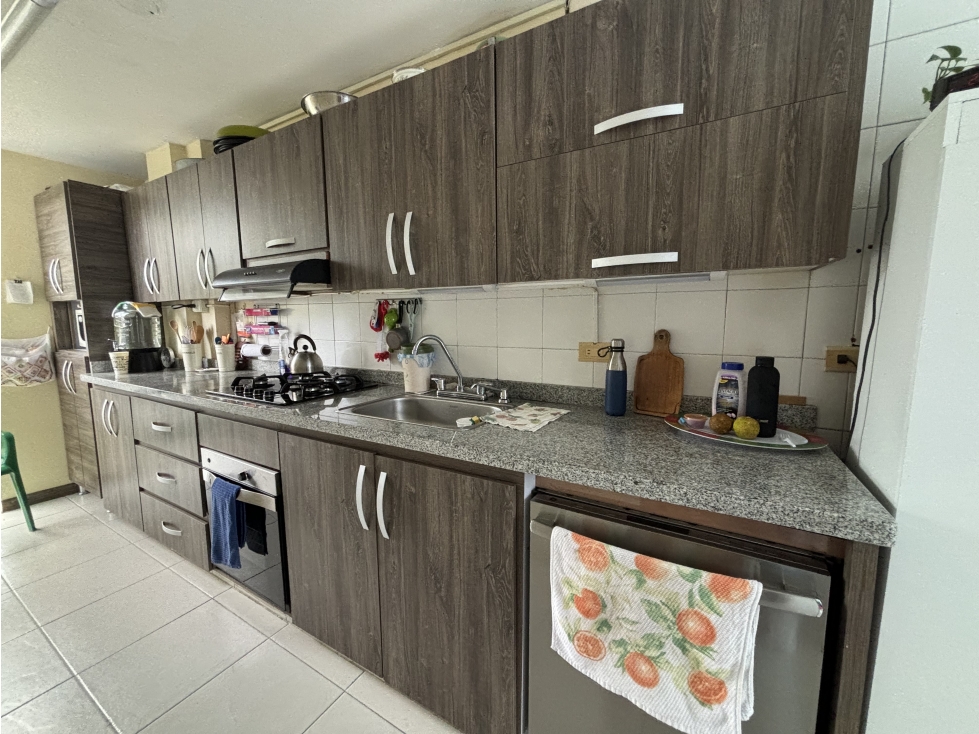 VENDO APARTAMENTO AL NORTE DE LA CIUDAD, SECTOR FUNDADORES — foto 6