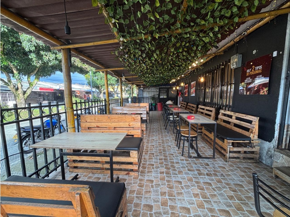 VENDO CASA COMERCIAL SECTOR LAS AMERICAS AL OCCIDENTE DE LA CIUDAD — foto 6