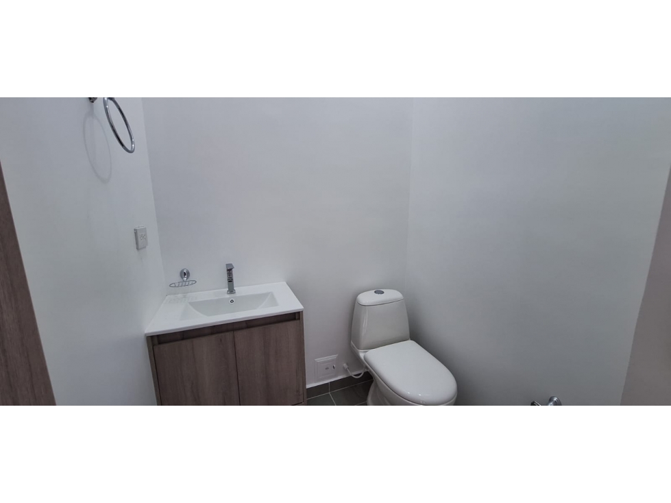 ARRIENDO CONSULTORIO MEDICO, SECTOR AV. CENTENARIO — foto 6