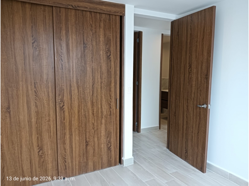 VENDO APARTAMENTO NORTE DE LA CIUDAD, SECTOR LA CASTELLANA — foto 5