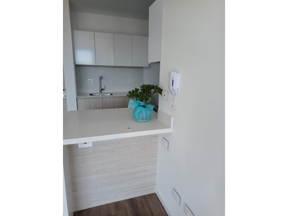 SE VENDE APARTAMENTO EN CEDRITOS - EDIFICIO RINCON DE ANTIGUA — foto 3