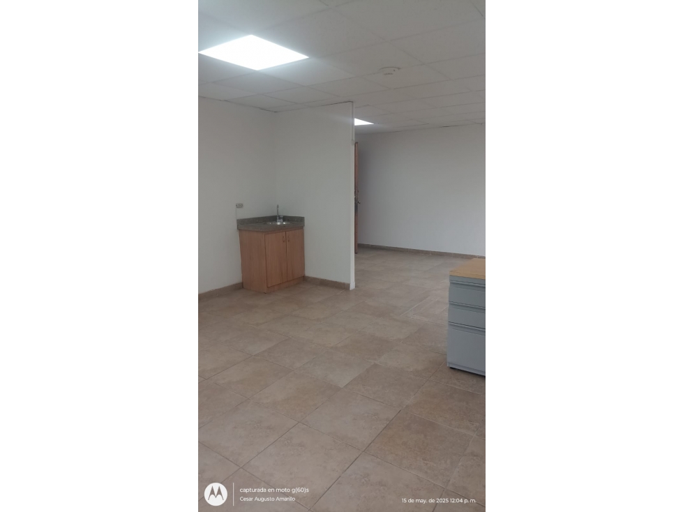 SE ARRIENDA OFICINA EN LA CARRERA SEPTIMA LOCALIDAD DE CHAPINERO - 5