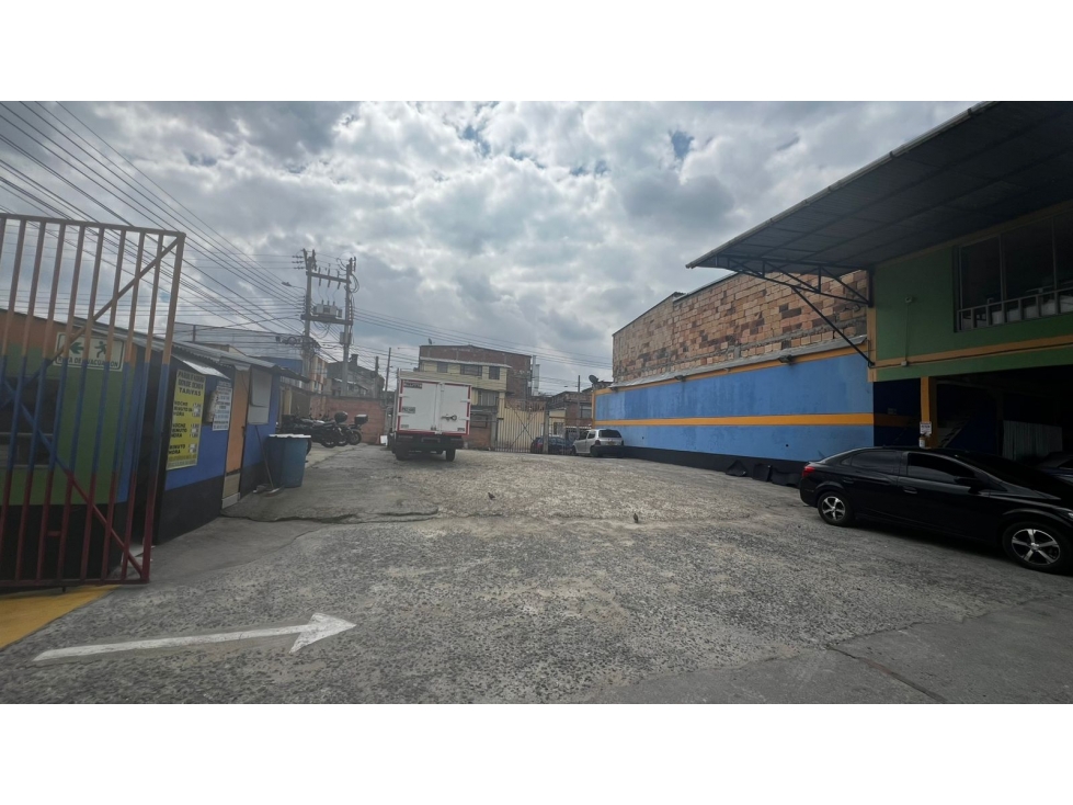 VENDO LOTE ESQUINERO PARQUEADERO- PRADO VERANIEGO- BOGOTA — foto 3